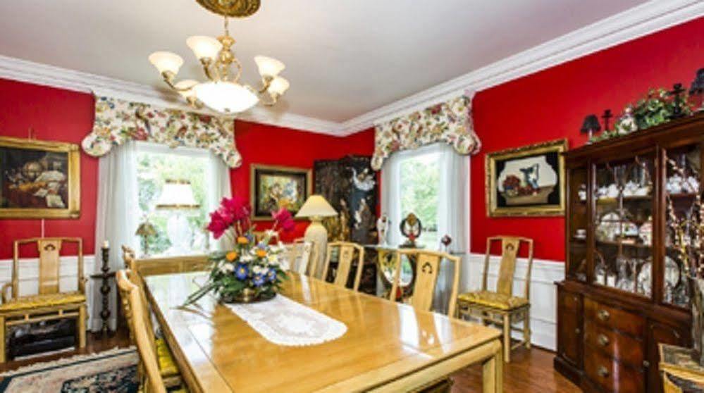 Matthews Manor Bed & Breakfast Экстерьер фото