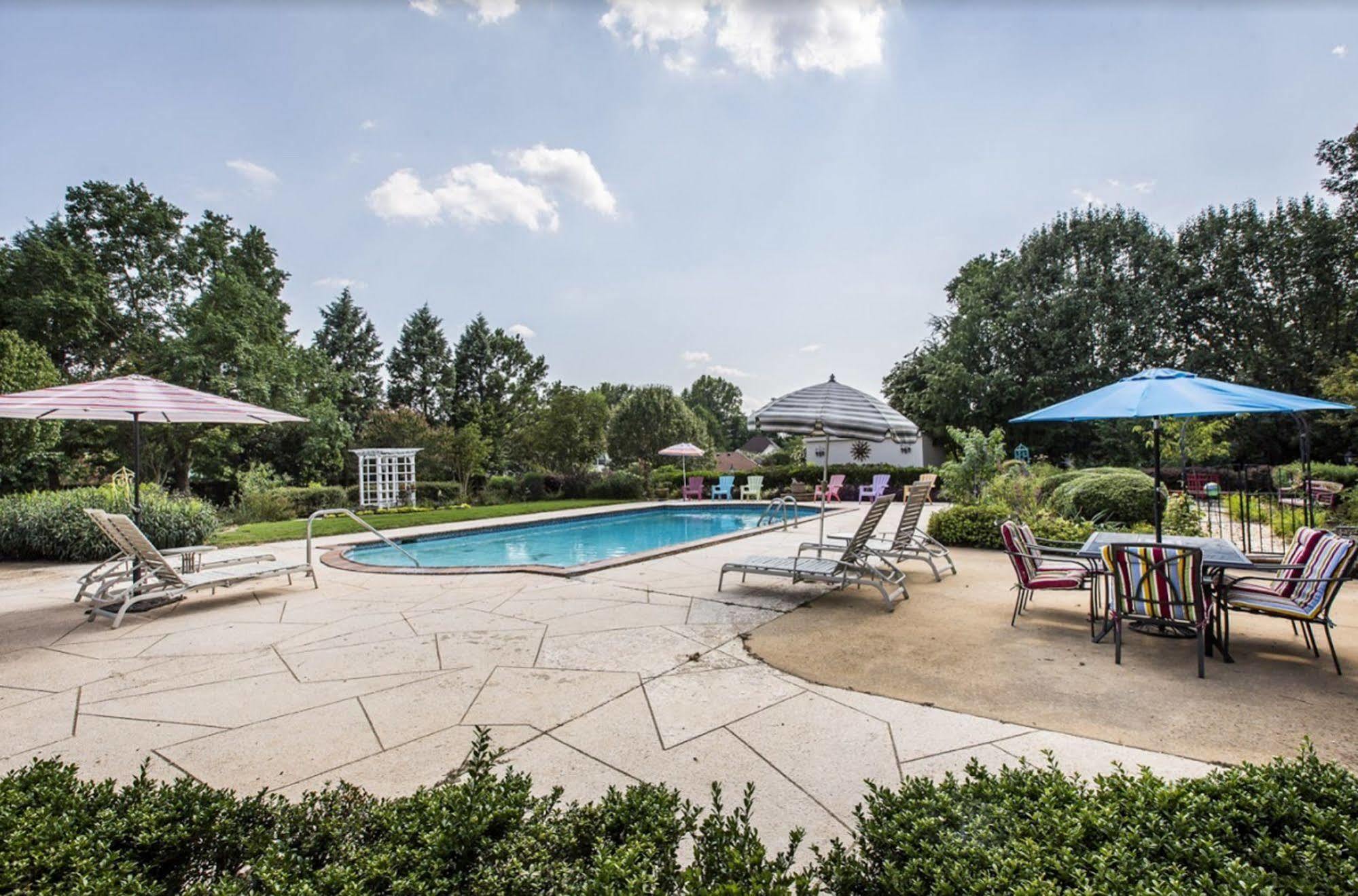 Matthews Manor Bed & Breakfast Экстерьер фото