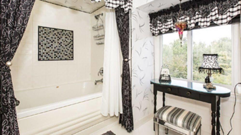 Matthews Manor Bed & Breakfast Экстерьер фото