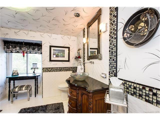 Matthews Manor Bed & Breakfast Экстерьер фото